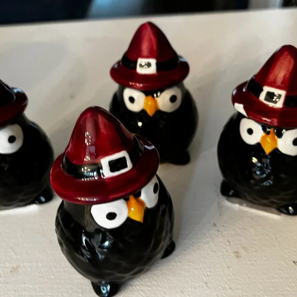Owl Salt and Pepper Shakers (Set of‎ 4 - One is Slightly Damaged)(hme decor/x)